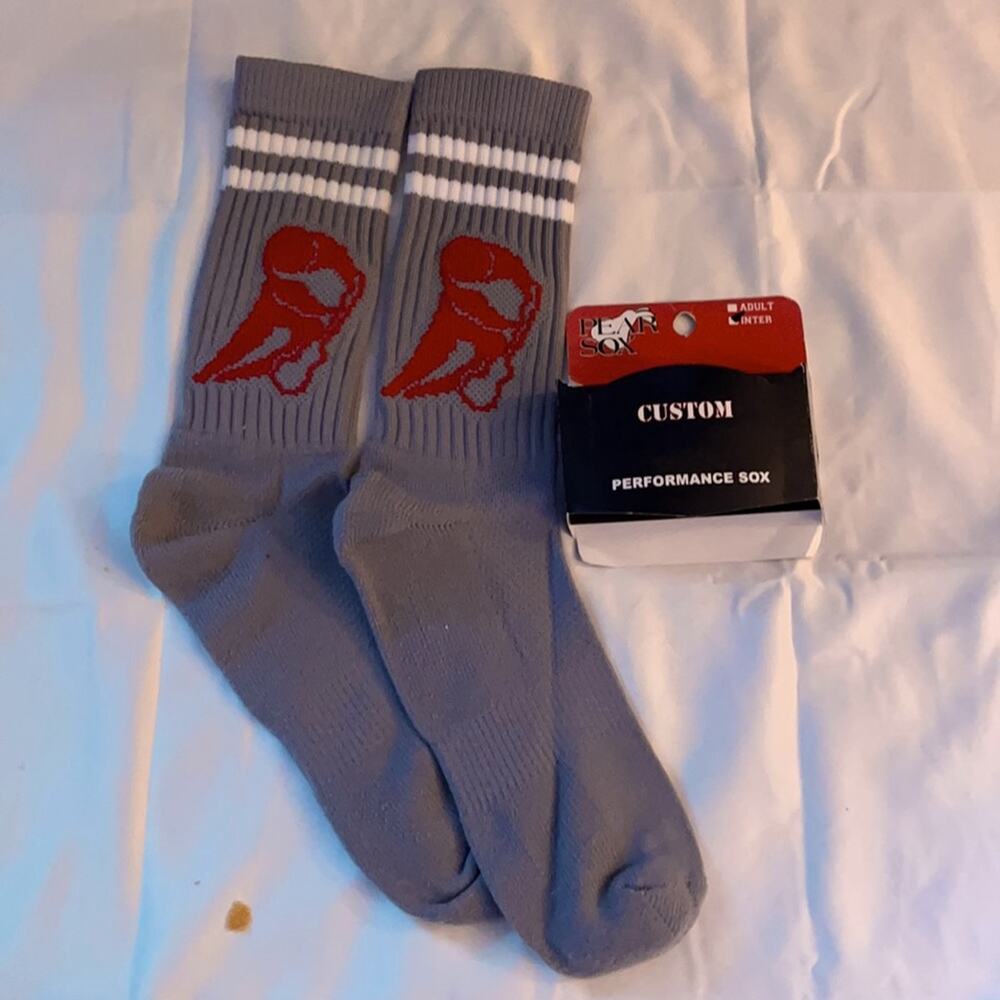 Pear Sox gray mid calf sport socks NWT